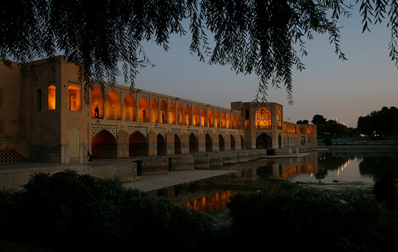 Khaju Bruecke Isfahan 2008