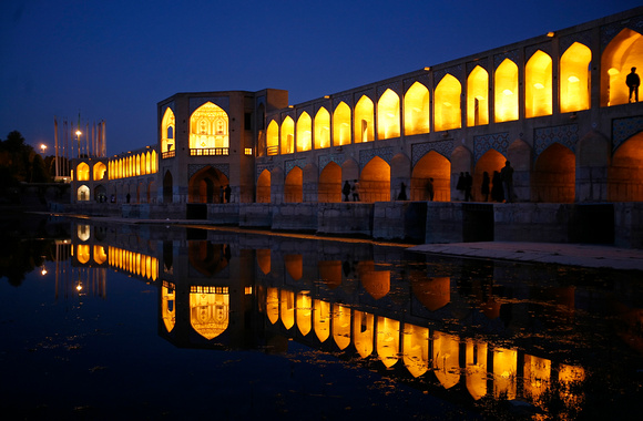 Khaju Bruecke Isfahan 2008