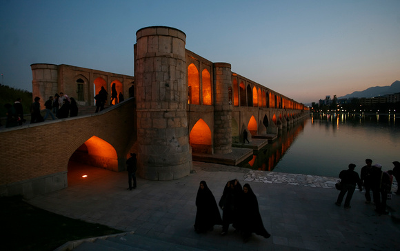 Si-o-Seh Bruecke Isfahan 2008